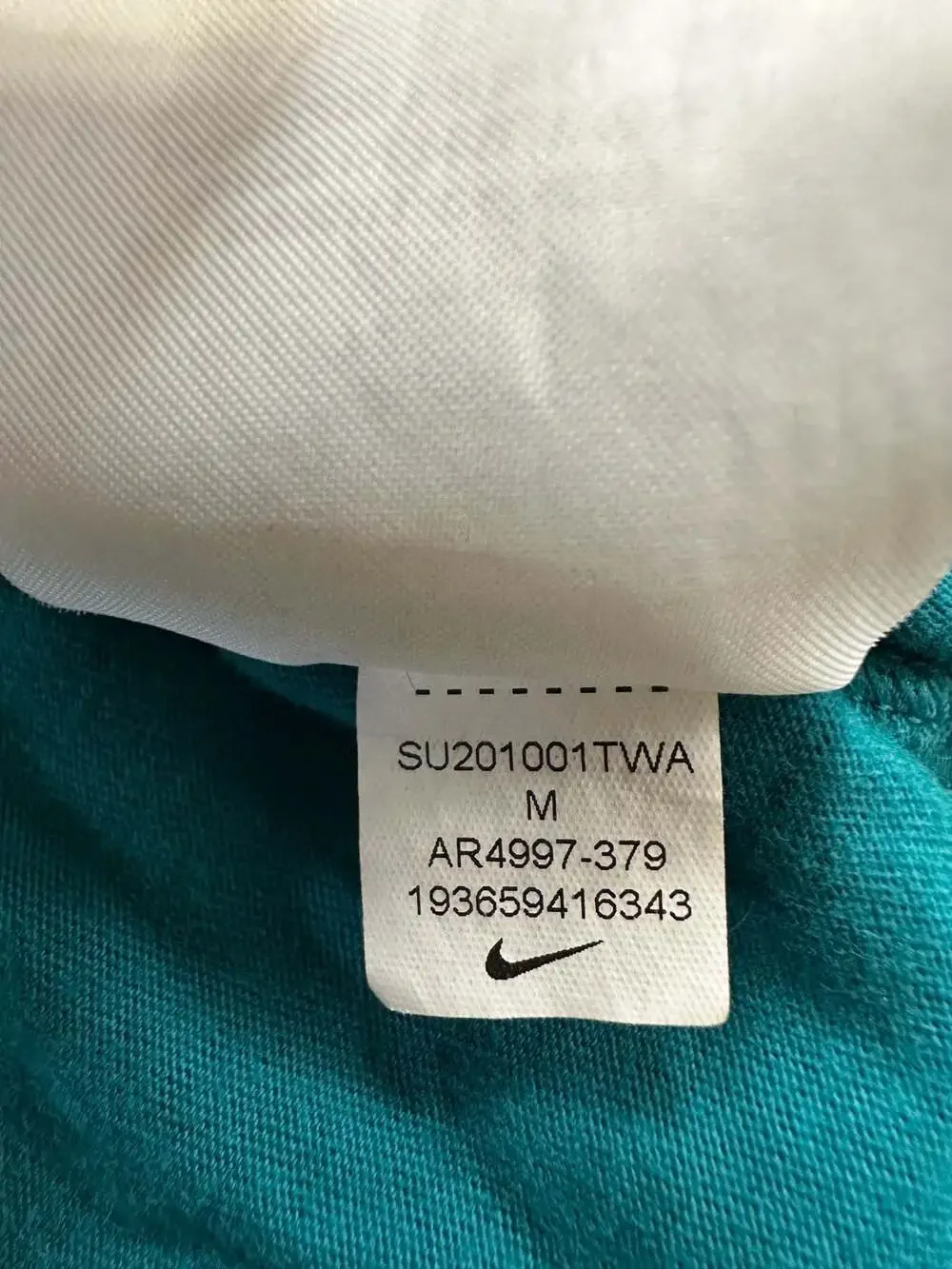 Nike Sportswear Club T-Shirt Teal Medium Embroidered The Nike Tee - Picture 7 of 8